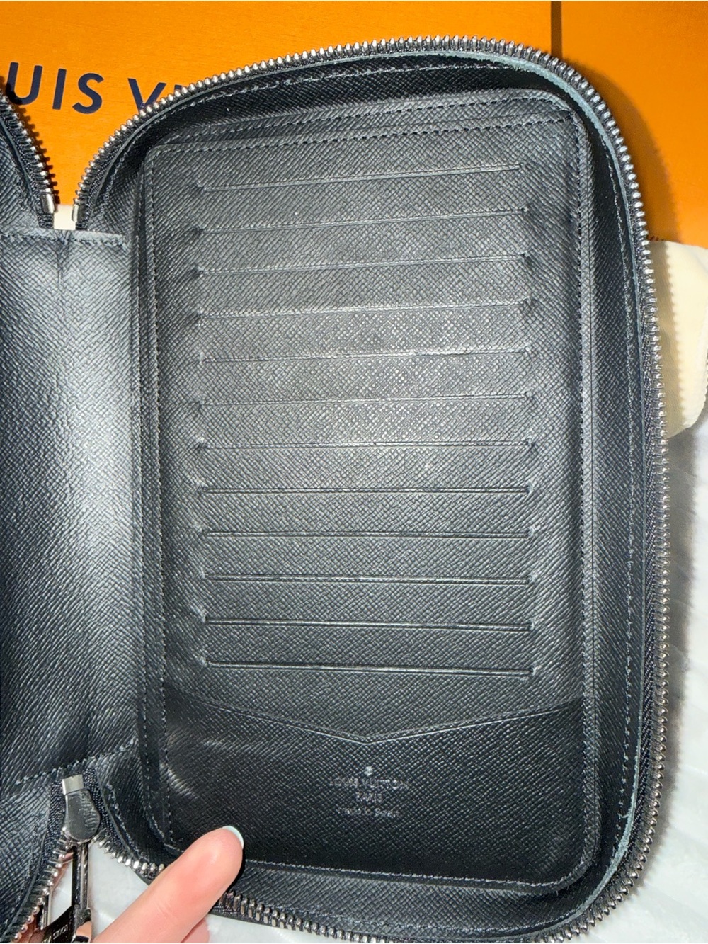 🎉SOLD🎉 Louis Vuitton Dandy Organizer Epi Noir - Picture 5 of 16